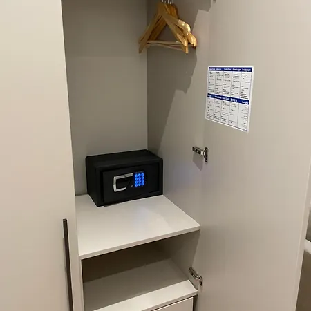 Central Apartments Sarajevo דירה *