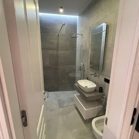 Central Apartments Sarajevo דירה