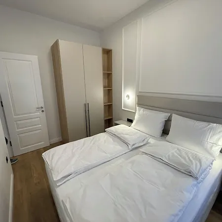 Central Apartments Sarajevo דירה